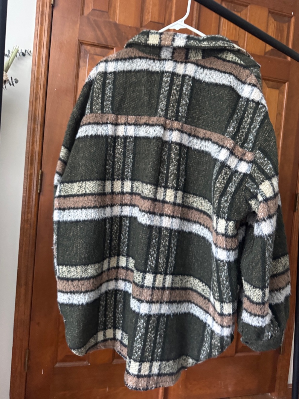Shacket - Picture 3 of 3